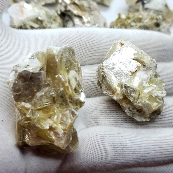 Golden Star Mica (Muscovite) Cluster From Brazilian - Picture 17 of 17
